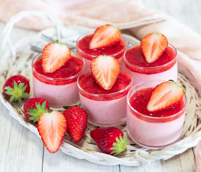 mousse od jagode u casi